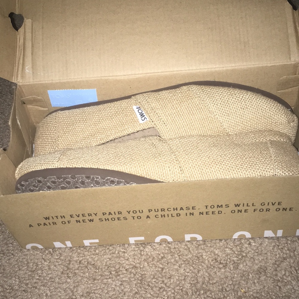 Toms